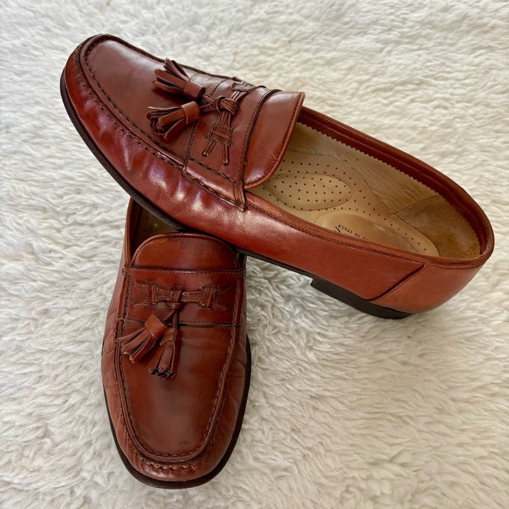 Santoni Chestnut Leather Tassel Loafers size 9 D